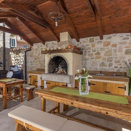 Beautiful Stone House - Villa Parentium With Private Pool Dračevac Zewnętrze zdjęcie
