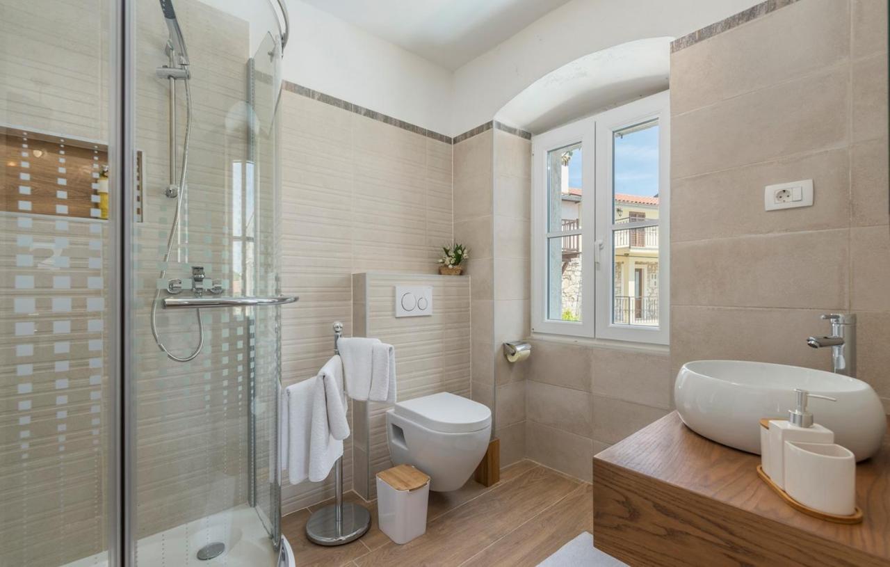 Beautiful Stone House - Villa Parentium With Private Pool Dračevac Zewnętrze zdjęcie