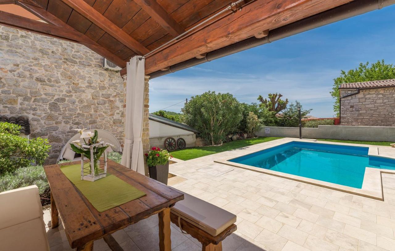 Beautiful Stone House - Villa Parentium With Private Pool Dračevac Zewnętrze zdjęcie